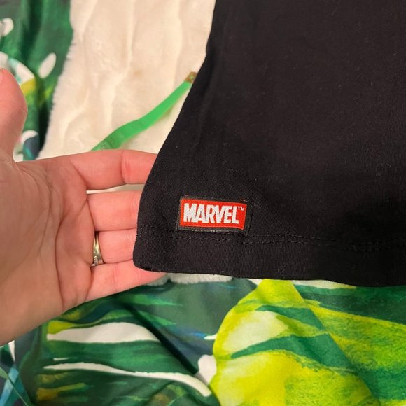 NWT $30 Universal Studios Kids Girl’s Medium Spidey Spider-Man Black Park Tee - Picture 6 of 6